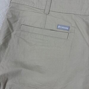 NWT Columbia Men's 40x8 Archer Mountain Outdoors Beige Chino Shorts Flat Front‎